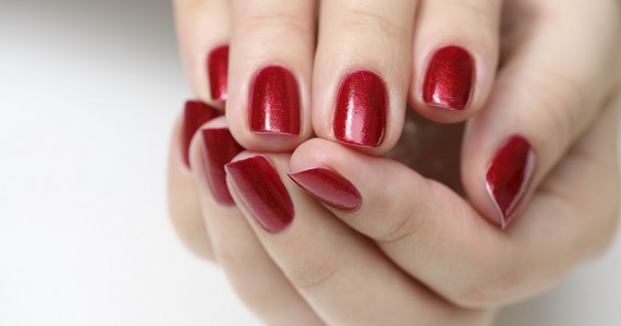 Red nails